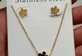 All kind of jewellary