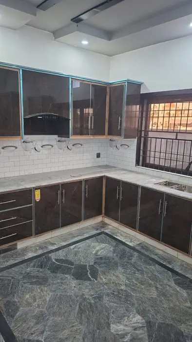 10 Marla house available for rent g block